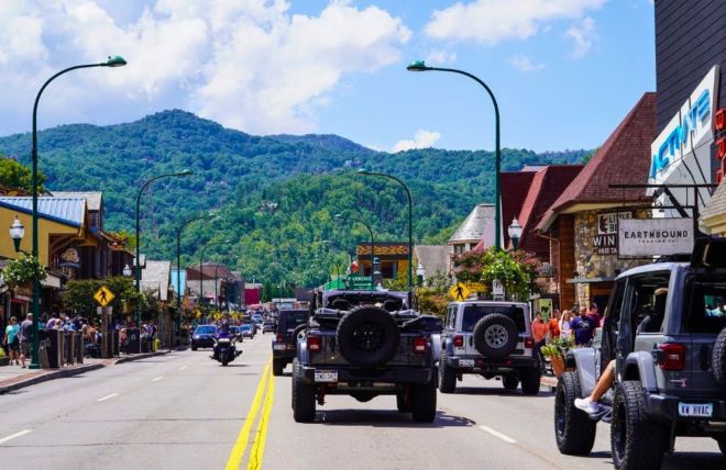 Everything You Need to Know About the Great Smoky Mountain Jeep Invasion