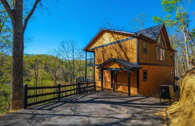 4 Ways a Cabin Near the Pigeon Forge Parkway Can Elevate Your Vacation