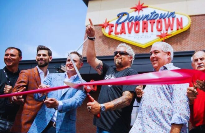 5 Celebrity Owned Restaurants in Gatlinburg and Pigeon Forge