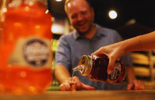 Top 3 Moonshine Tasting Tours in Gatlinburg