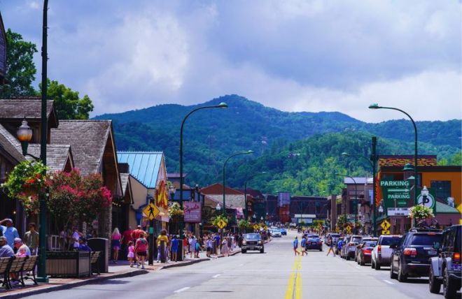 7 Free and Fun Things to Do on the Gatlinburg Strip