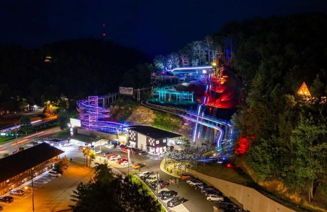 Everything You Need to Know About the Pigeon Forge Racing Coaster