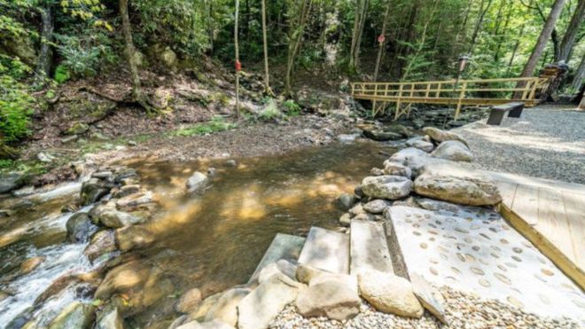 7 Benefits of Staying in Our Smoky Mountain Cabins on the River