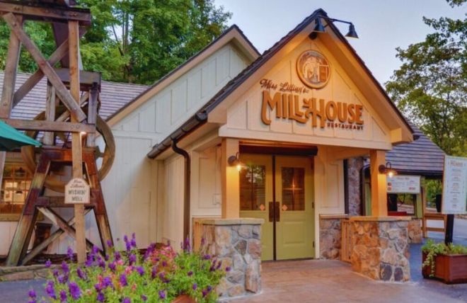 Top 6 Restaurants at Dollywood