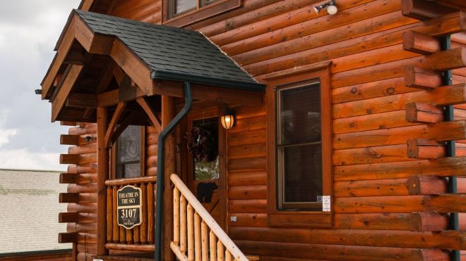 How to Leverage Social Media for Your Short Term Rental