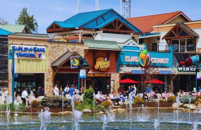 5 Best Places to Shop in Pigeon Forge