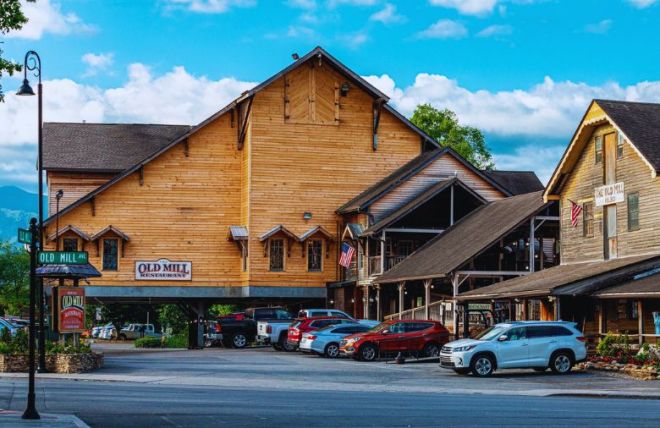 Restaurants Open on Thanksgiving Day in Pigeon Forge