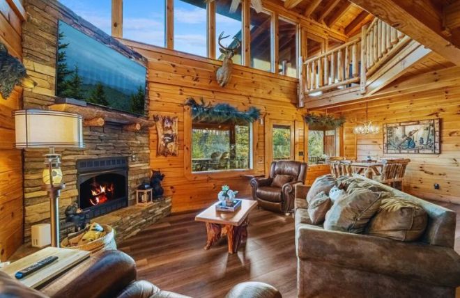 Save Money by Renting a Smoky Mountain Cabin in Early June